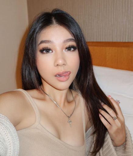 Biografi Kezia Clarita